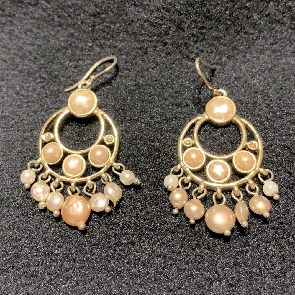 Dangle earrings